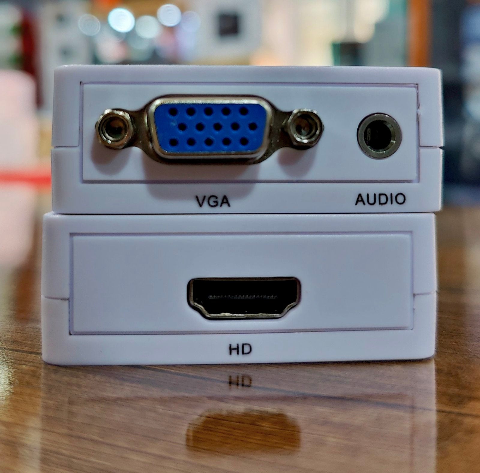 Convertisseur VGA Male to HDMI Female Marque MINI
