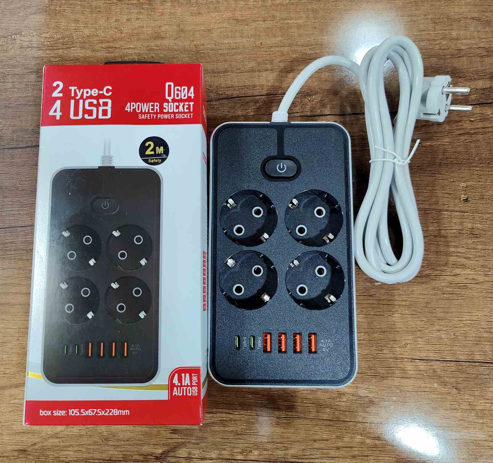 Prise Filtre (04 Prises_04 USB_02PD) Q604